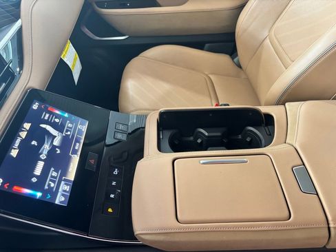 Certified 2026 INFINITI QX80 Luxe w/ Cargo Package AWD/4WD image 13
