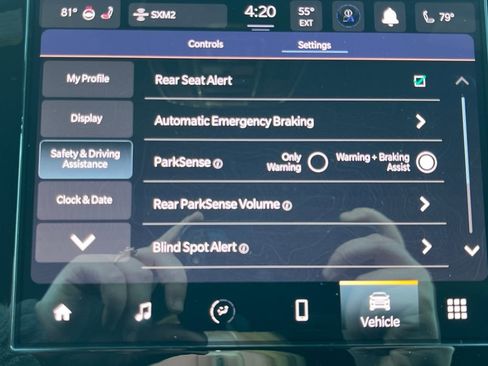 New 2025 Jeep Grand Cherokee Altitude image 8