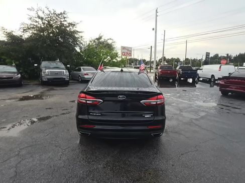 Used 2020 Ford Fusion Titanium AWD/4WD image 4