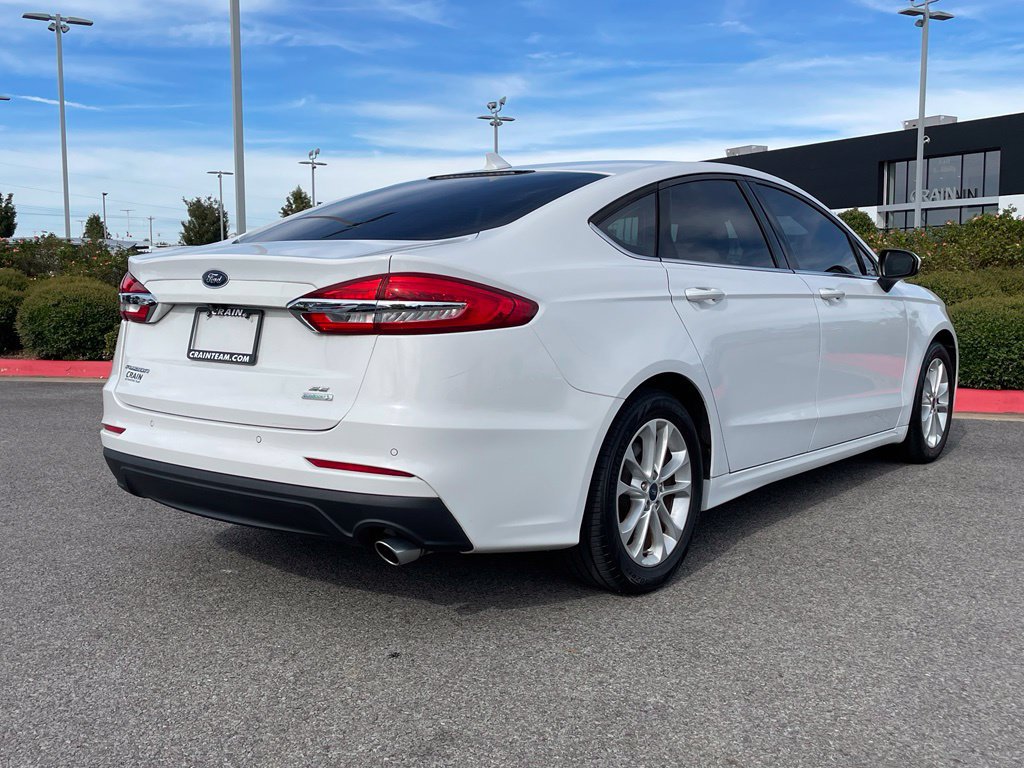 Used 2019 Ford Fusion SE FWD image 6