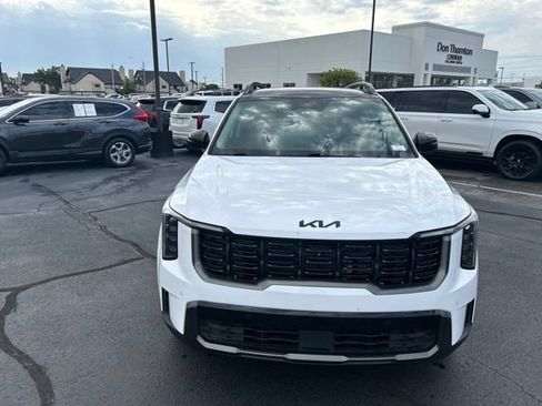 Used 2025 Kia Sorento SX AWD/4WD image 3