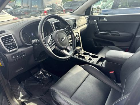 Used 2020 Kia Sportage EX w/ Option Group 15 AWD/4WD image 3