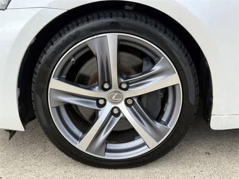 Used 2018 Lexus IS 300 image 27