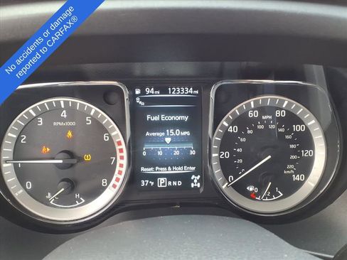 Used 2018 Nissan Titan SV w/ SV Convenience Package image 23