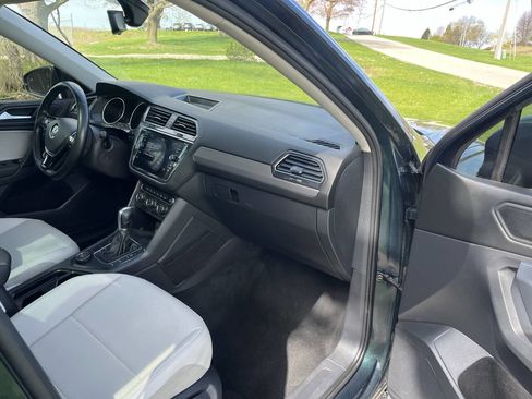 Used 2019 Volkswagen Tiguan S AWD/4WD image 36