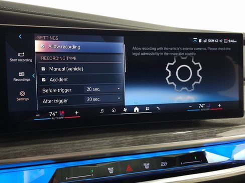 Used 2025 BMW 760i xDrive w/ Premium Package image 33