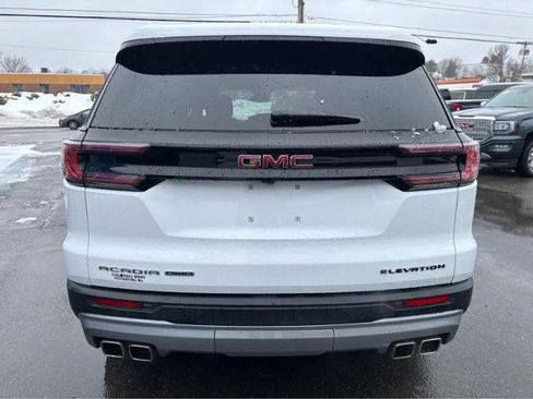 Used 2025 GMC Acadia Elevation w/ Elevation Premium Package image 8