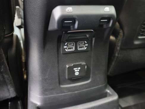 Used 2021 Jeep Wrangler Unlimited Rubicon w/ Trailer Tow Package AWD/4WD image 34