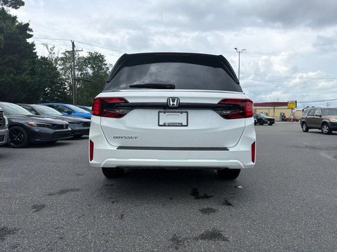 New 2026 Honda Odyssey EX-L image 5