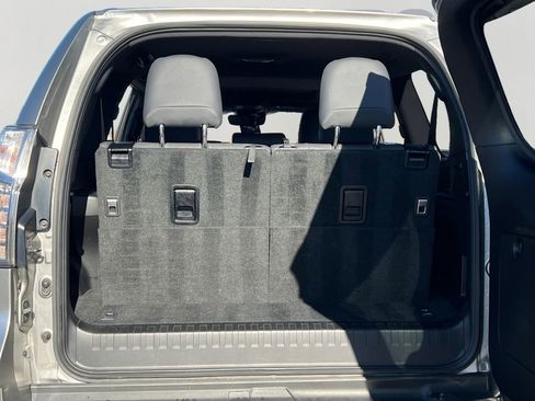 Certified 2020 Lexus GX 460 Premium w/ Premium Package image 11