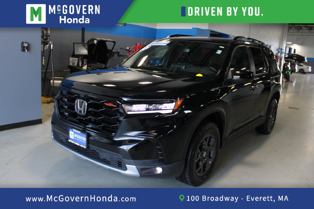 Used 2023 Honda Pilot TrailSport image 1
