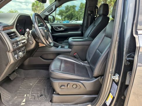 Used 2021 Chevrolet Tahoe High Country w/ Premium Package RWD image 18