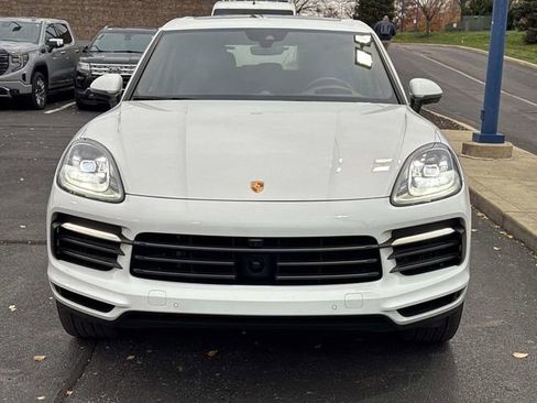 Used 2023 Porsche Cayenne Platinum Edition image 5