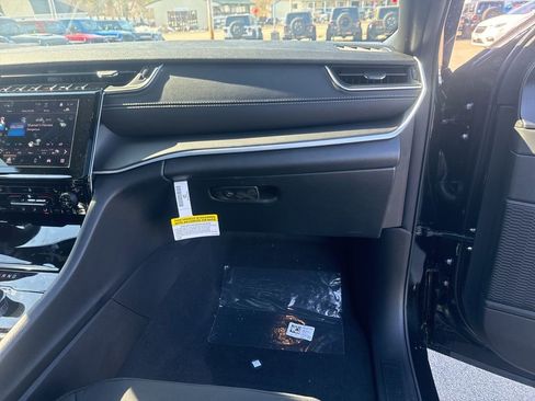 New 2026 Jeep Grand Cherokee Laredo image 29