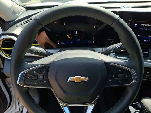 Used 2026 Chevrolet Trax LT w/ Driver Confidence Package FWD image 15