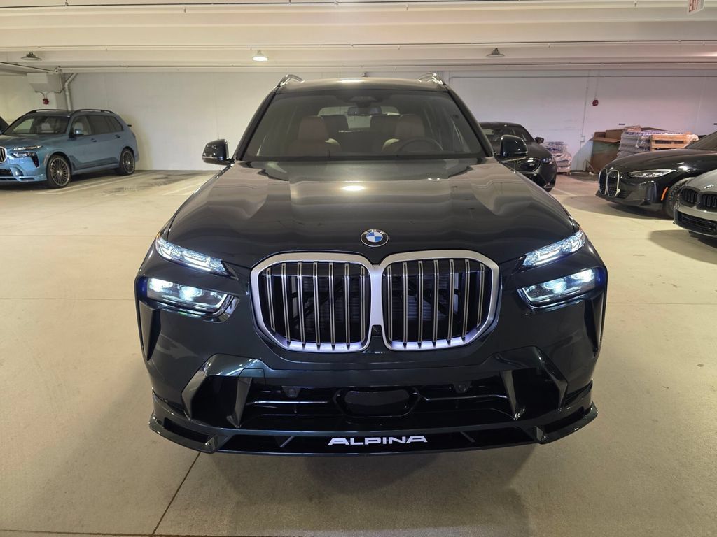 New 2026 BMW ALPINA XB7 AWD/4WD image 2