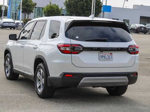 Used 2025 Honda Pilot EX-L image 9