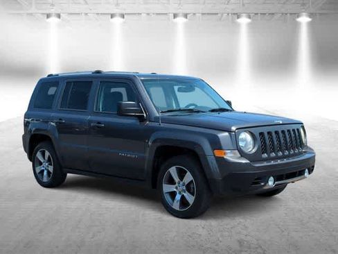 Used 2016 Jeep Patriot High Altitude FWD image 2