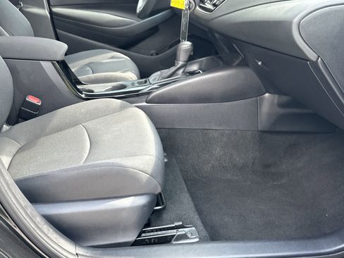 Used 2022 Toyota Corolla LE image 13