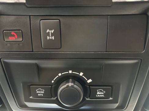 Used 2023 Toyota Tacoma TRD Off-Road w/ Technology Package AWD/4WD image 19