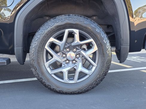 Used 2024 GMC Sierra 1500 SLT w/ SLT Premium Plus Package image 45