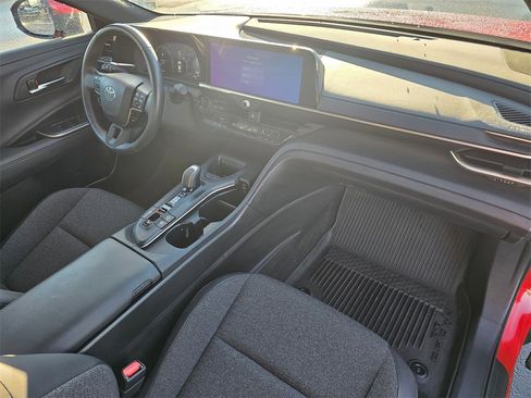 Used 2023 Toyota Crown XLE image 11