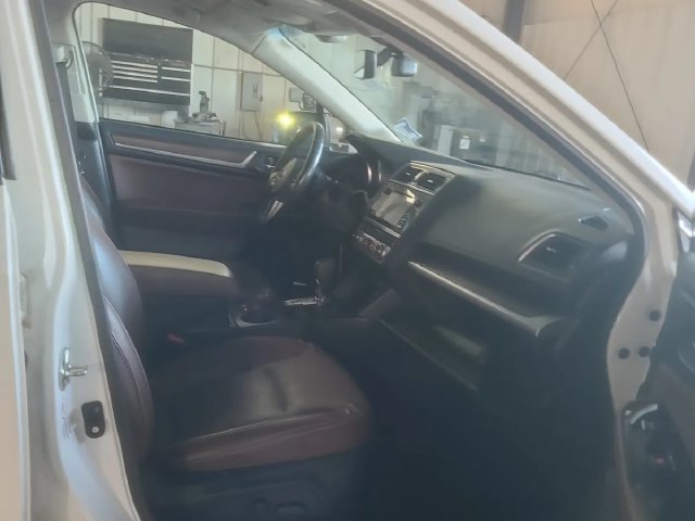 Used 2017 Subaru Outback 3.6R Touring w/ Popular Package #5A AWD/4WD image 13