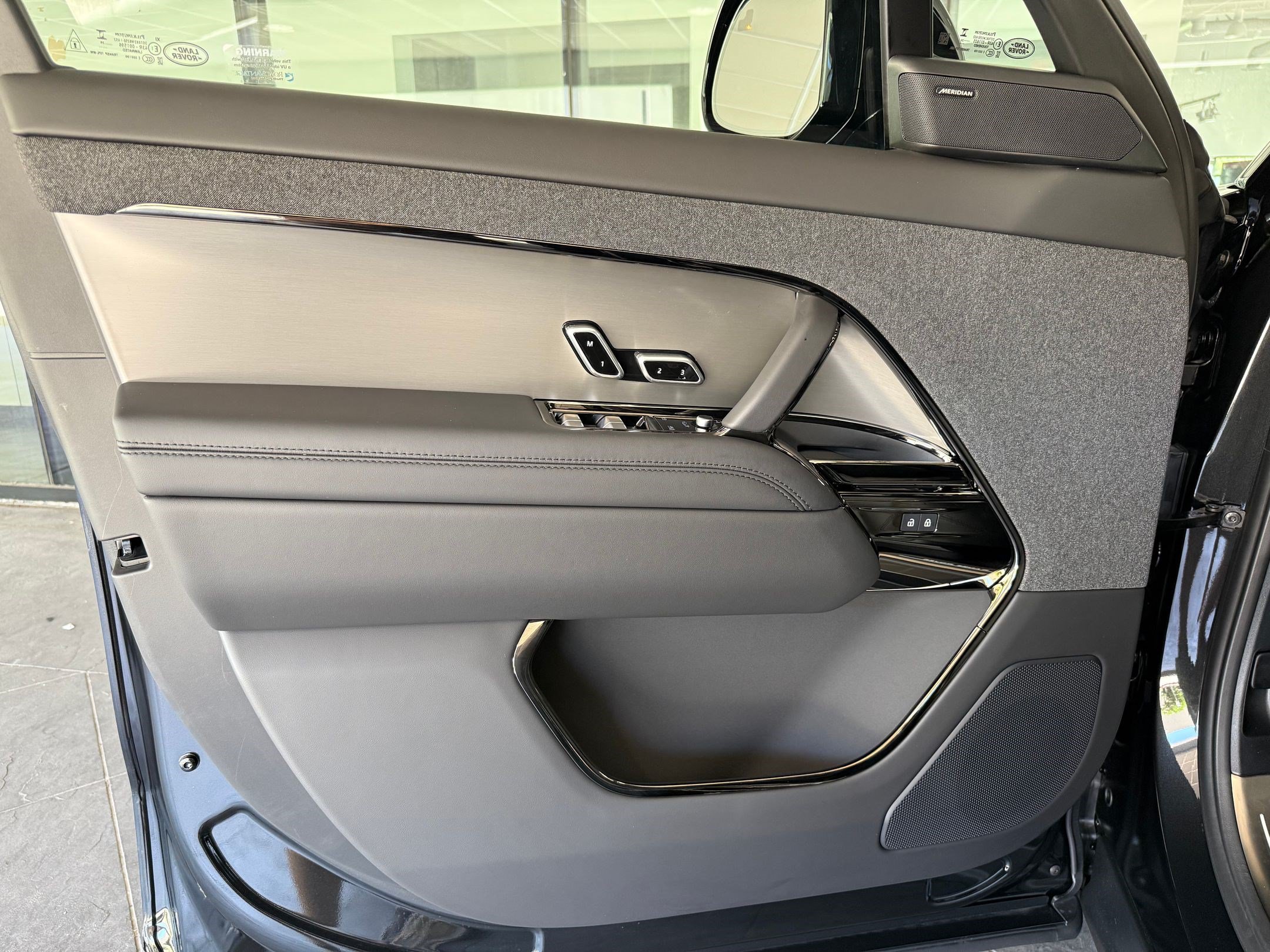 New 2026 Land Rover Range Rover Sport Dynamic SE AWD/4WD image 13