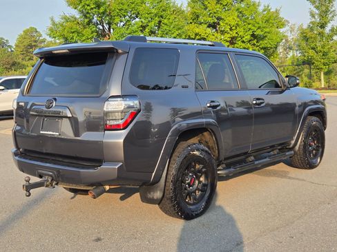 Used 2020 Toyota 4Runner SR5 Premium w/ Moonroof Package RWD image 7