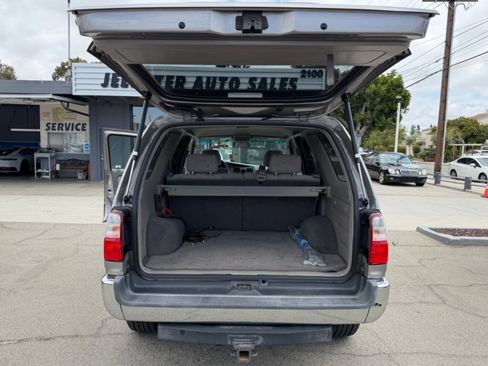 Used 2001 Toyota 4Runner SR5 AWD/4WD image 16