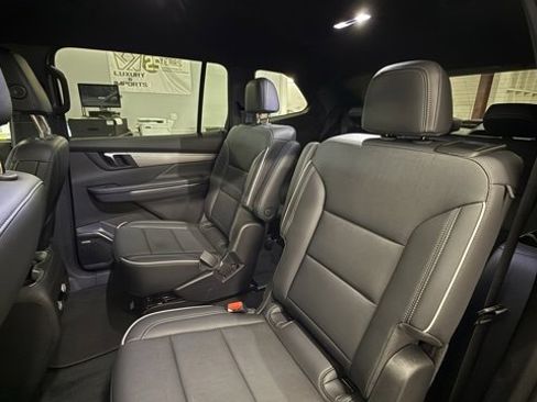 Used 2025 Buick Enclave Preferred image 24