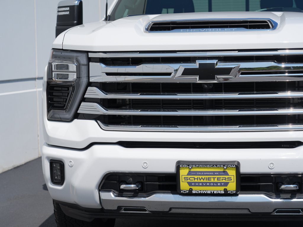 Certified 2024 Chevrolet Silverado 3500 High Country w/ LPO, Dark Essentials Package AWD/4WD image 9