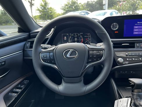 New 2025 Lexus ES 350 w/ Premium Package image 23