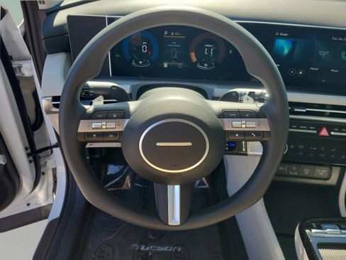 New 2026 Hyundai Tucson SEL image 3