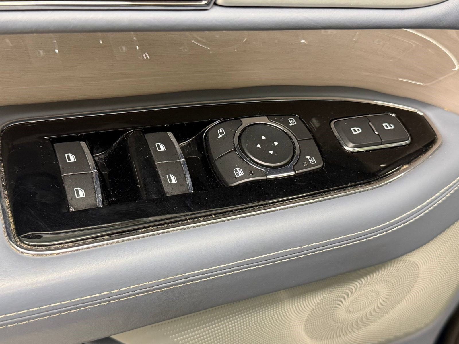 Used 2020 Lincoln Navigator L Black Label AWD/4WD image 12