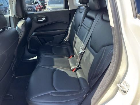 Used 2018 Jeep Compass Limited w/ Navigation Group AWD/4WD image 17