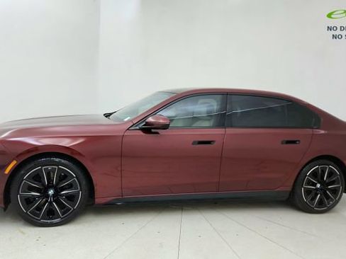 Used 2024 BMW i7 eDrive50 w/ M Sport Package RWD image 3