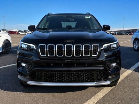 Used 2025 Jeep Compass Limited AWD/4WD image 7