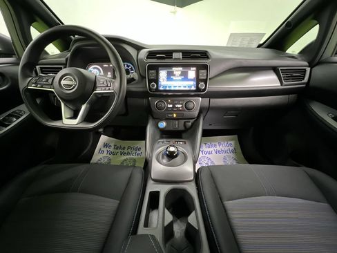 Used 2025 Nissan Leaf S FWD image 17