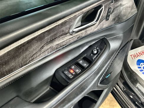 Used 2022 Jeep Grand Cherokee Overland w/ Advanced Protech Group III image 14