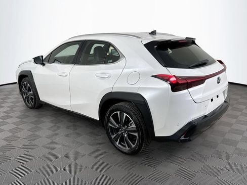 Used 2020 Lexus UX 200 w/ Accessory Package FWD image 6