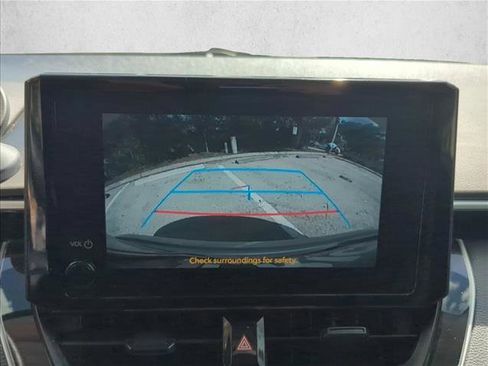 Certified 2025 Toyota Corolla LE image 21