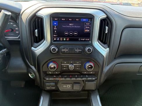 Used 2020 Chevrolet Silverado 1500 LT Trail Boss image 19