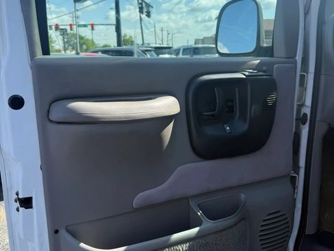 Used 1997 Chevrolet Express 1500 RWD image 10