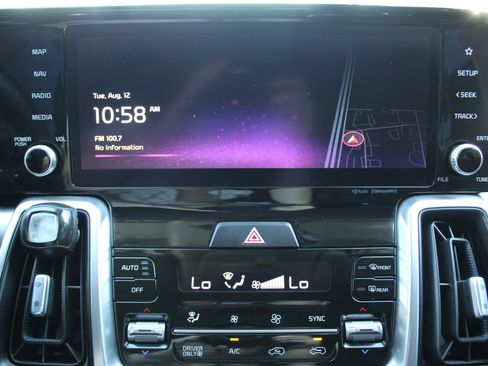 Used 2023 Kia Sorento EX AWD/4WD image 31