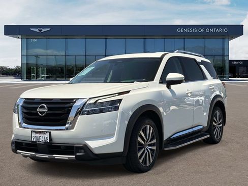 Used 2022 Nissan Pathfinder Platinum w/ Cargo Package FWD image 3
