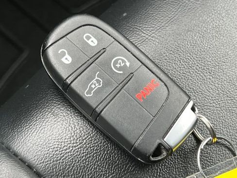 Used 2020 Jeep Grand Cherokee Limited image 34