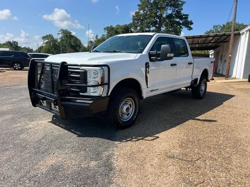 Used 2024 Ford F350 XL w/ XL Off-Road Package AWD/4WD image 3
