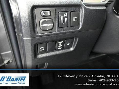 Used 2022 Toyota 4Runner SR5 Premium w/ Moonroof Package AWD/4WD image 27