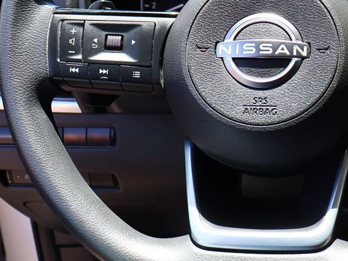 Used 2023 Nissan Rogue SV FWD image 53